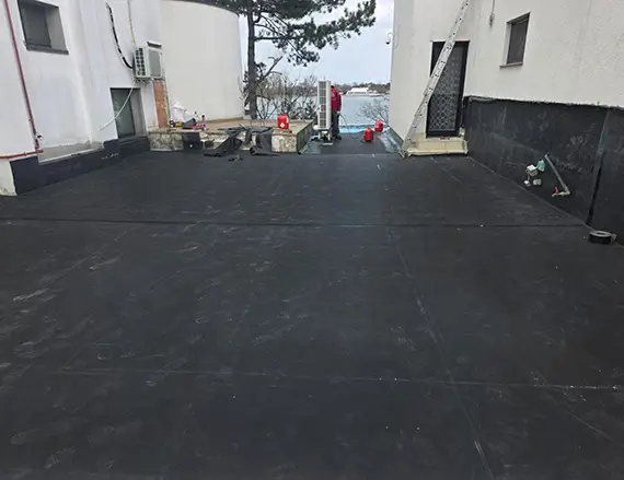 Hidroizolație cu membrană EPDM terasă circulabilă în Buftea, Ilfov